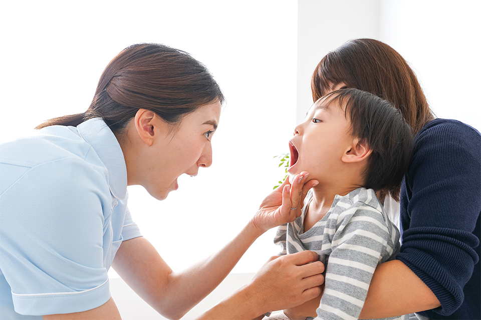 お子様の将来を守る「小児歯科」